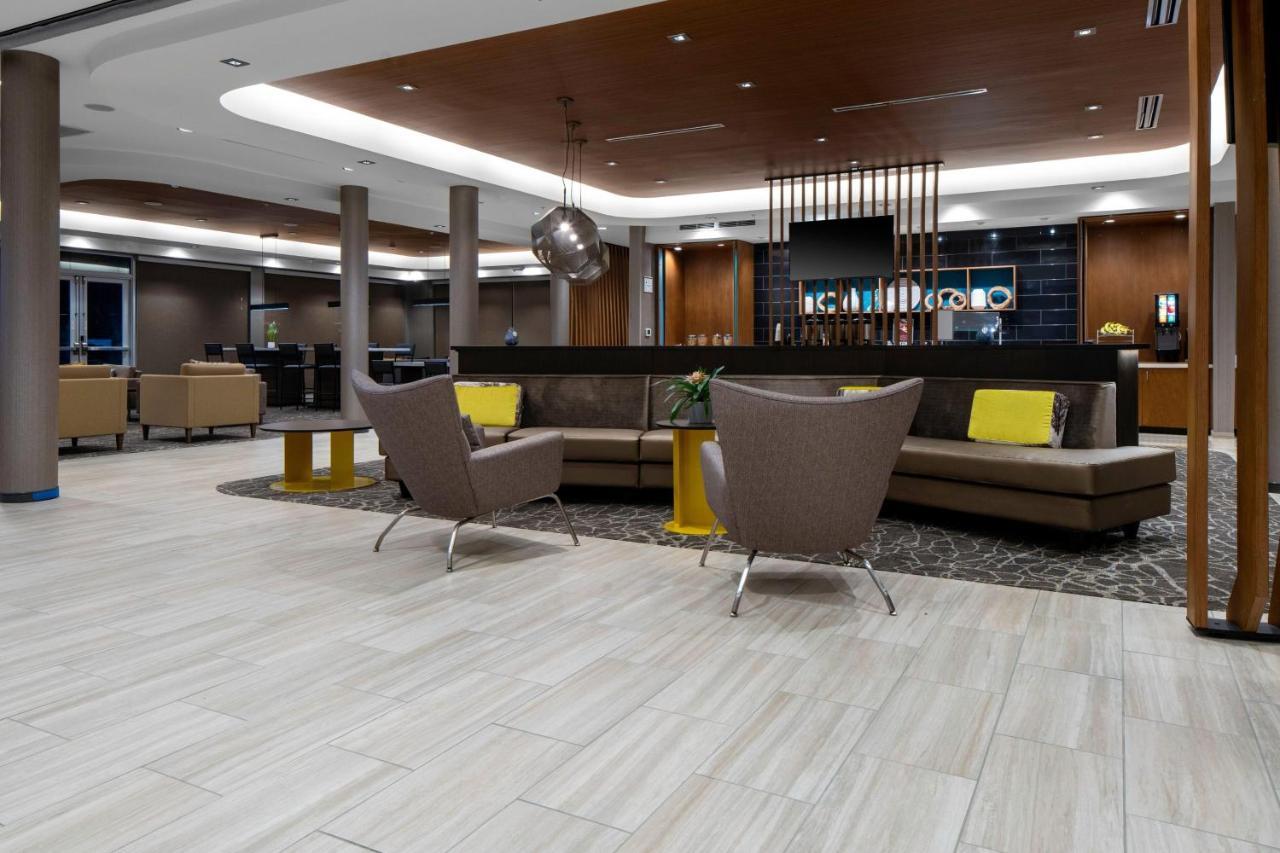 Springhill Suites By Marriott Charlotte Huntersville Exterior photo